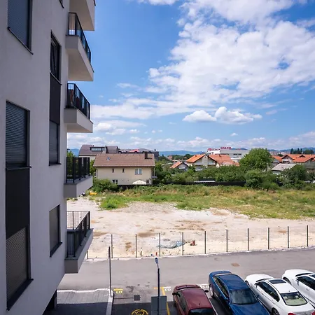 Hug And Fly Apartman Szarajevó