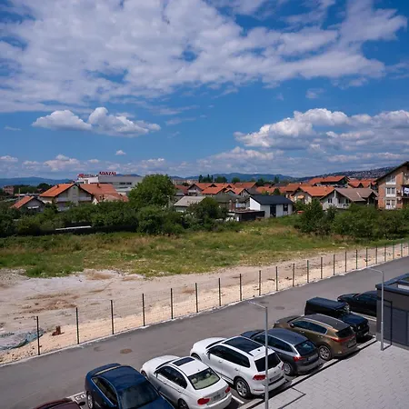 Hug And Fly * سراييفو