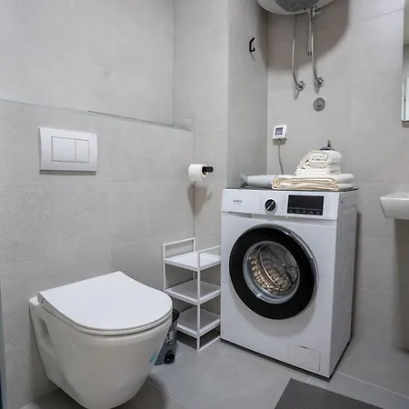 Hug And Fly * سراييفو