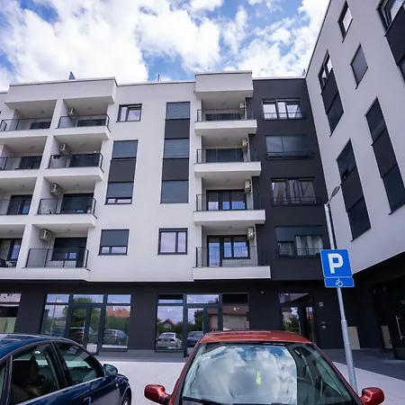 Hug And Fly * 塞拉耶佛