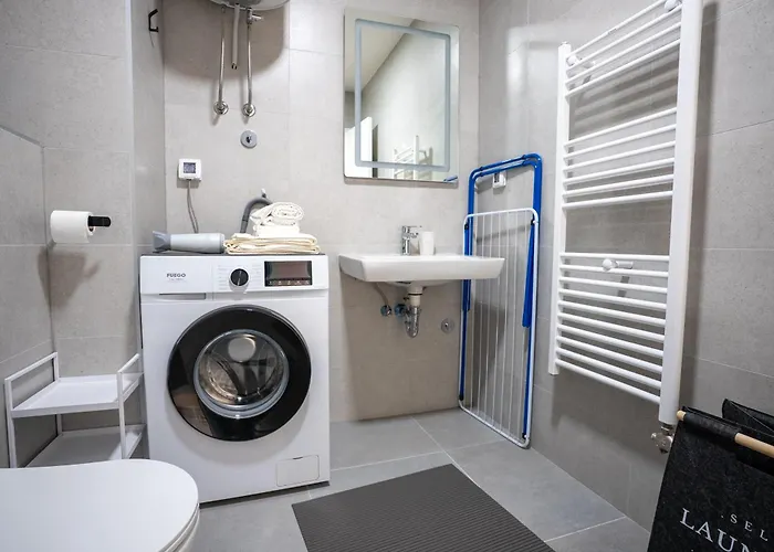 Hug And Fly 塞拉耶佛