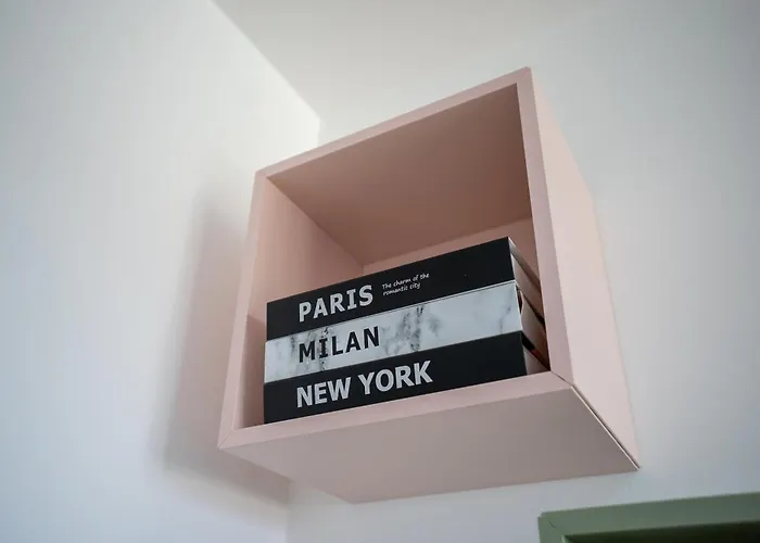 Apartman Hug And Fly